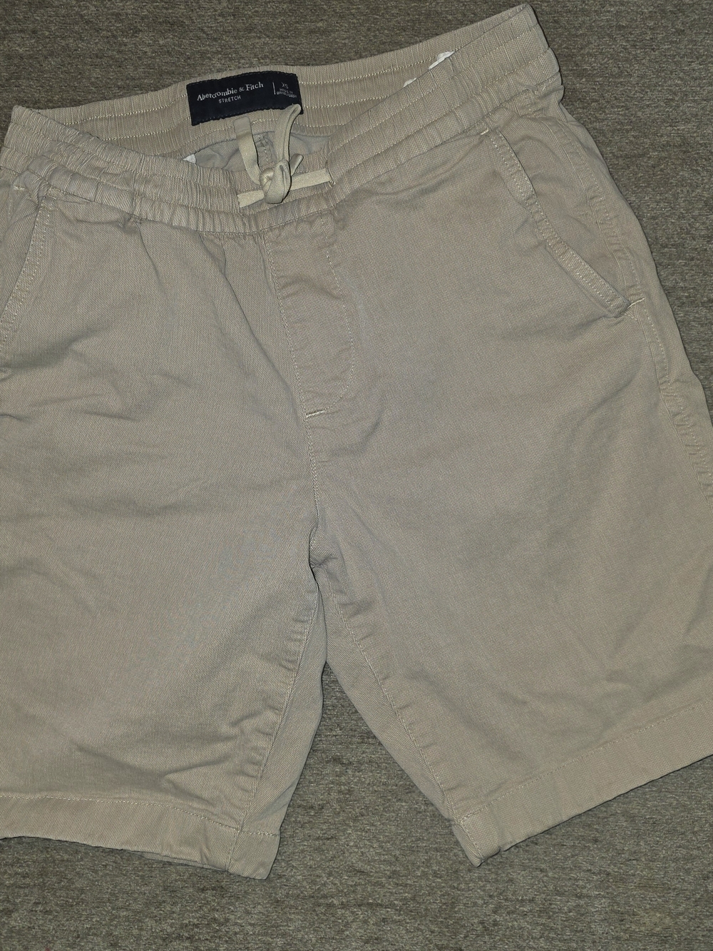 Abercrombie & Fitch Men's Light Beige Drawstring Flat Front Shorts XS